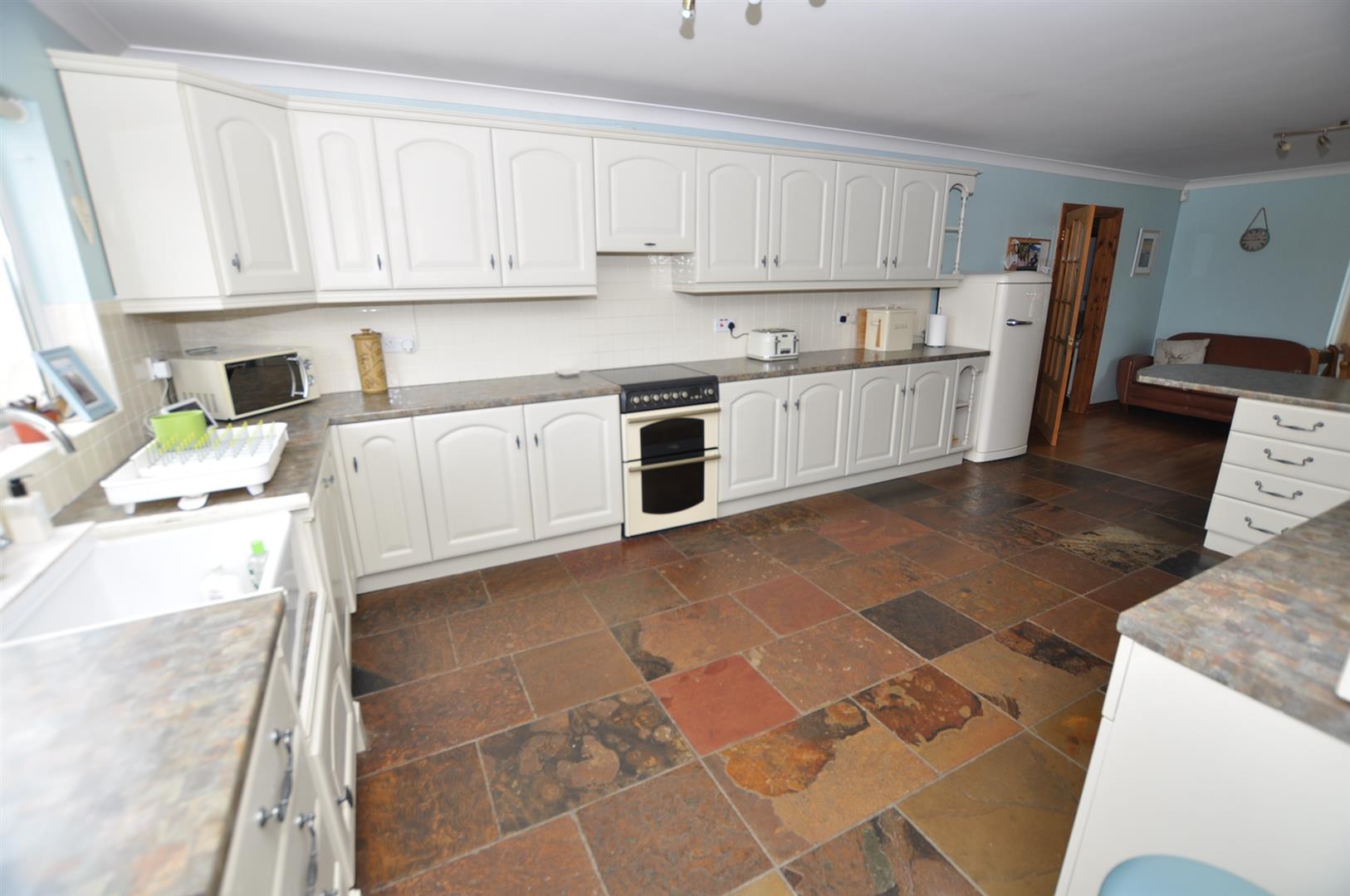 Bancffosfelen, Llanelli Terry Thomas & Co Estate Agents in